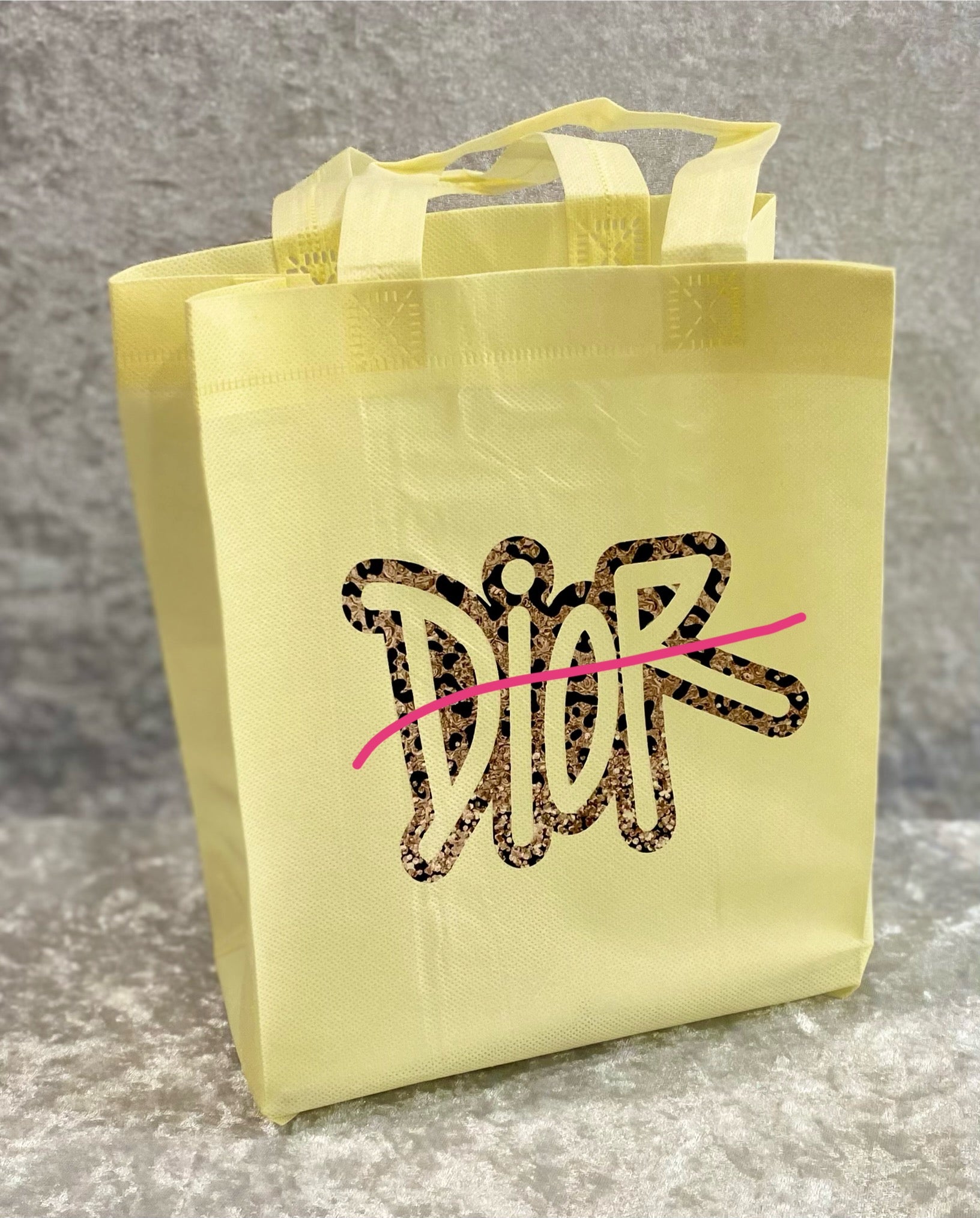 16 pc Gift bag